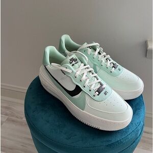 Wmns Air Force 1 PLT.AF.ORM Barely Green Size 11